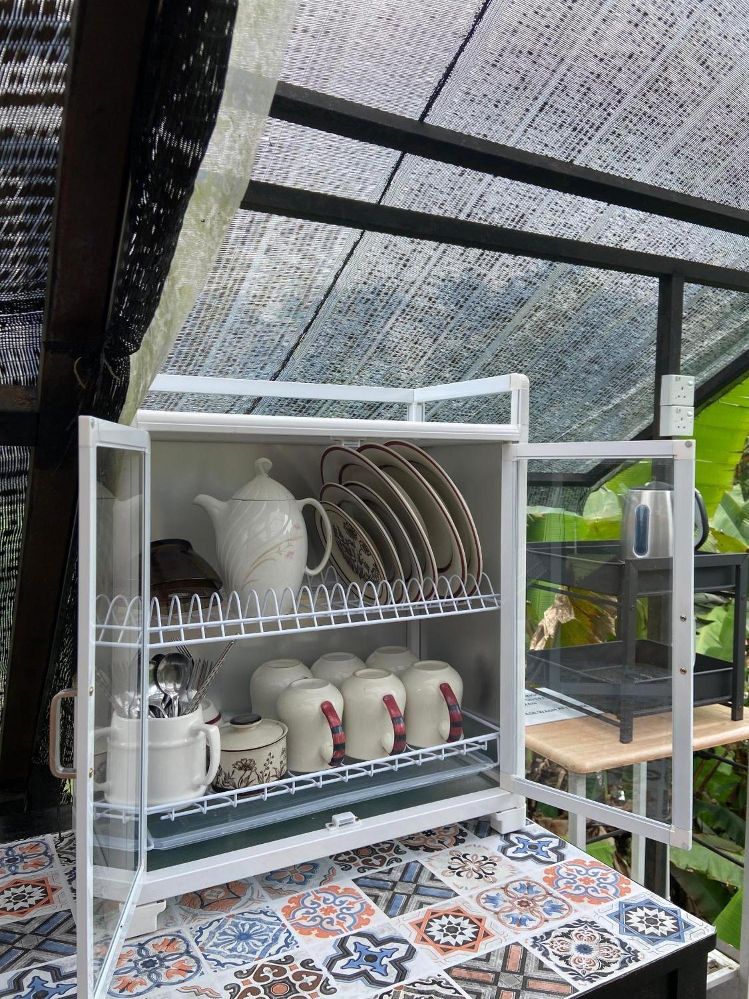 The Backyard Glamping Cameron Highlands Tanah Rata Exterior foto